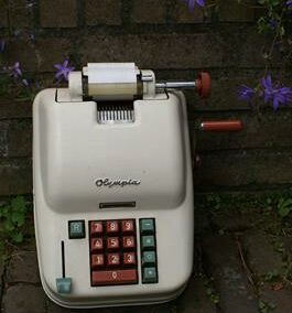 Olympia telmachine € 25,00