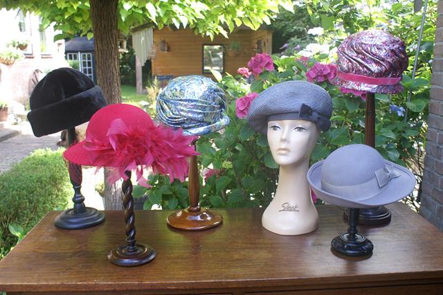 Diverse hoedjes.