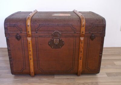 Engelse hutkoffer € 145,00