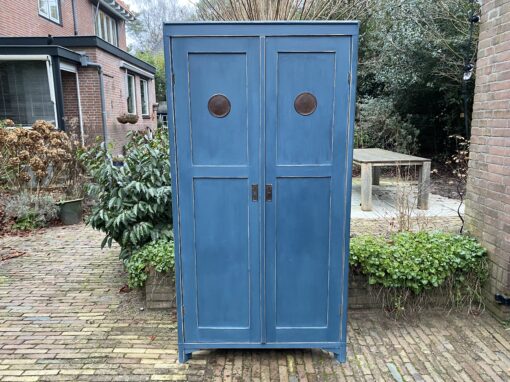 Brocante hoekkast. € 175,00