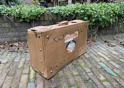 Vintage leren koffer. € 65,00