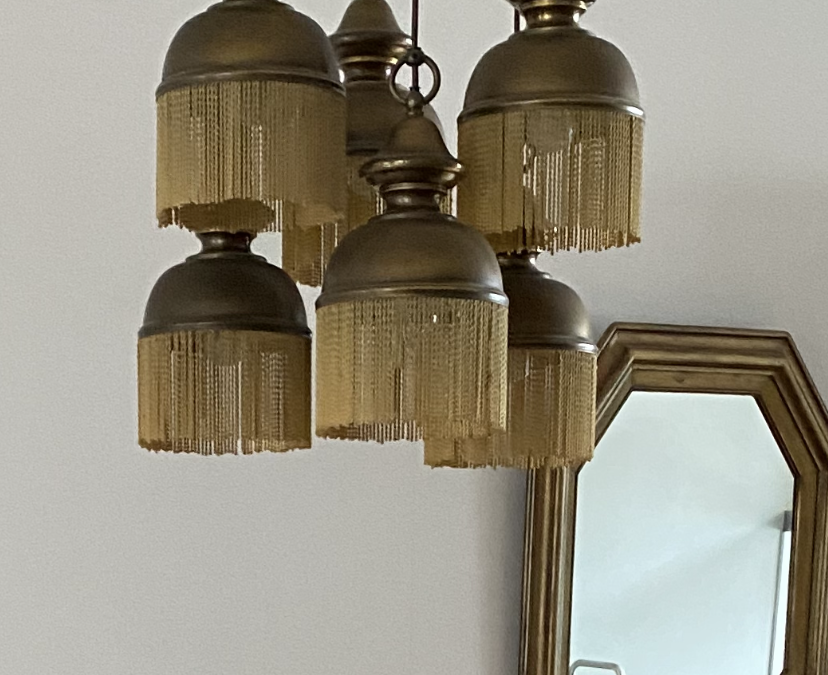 Antieke cascade lamp. € 245,00