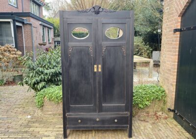 Vintage kast. € 385,00