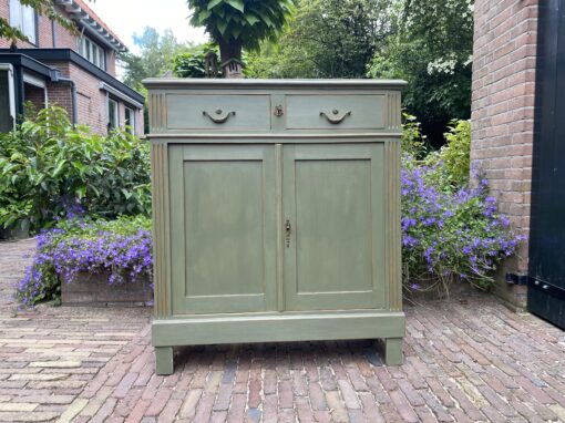 Antieke kast.€ 265,00
