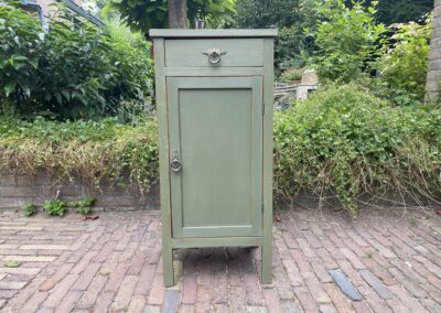 Brocante(nacht)kastje.€ 65,00