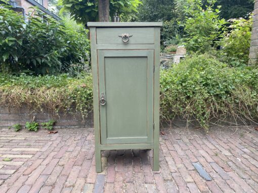 Brocante(nacht)kastje.€ 65,00